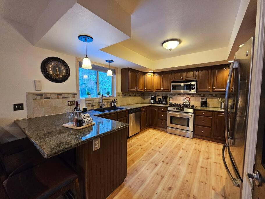 Private And Updated Breck Home With Hot Tub Breckenridge Zewnętrze zdjęcie